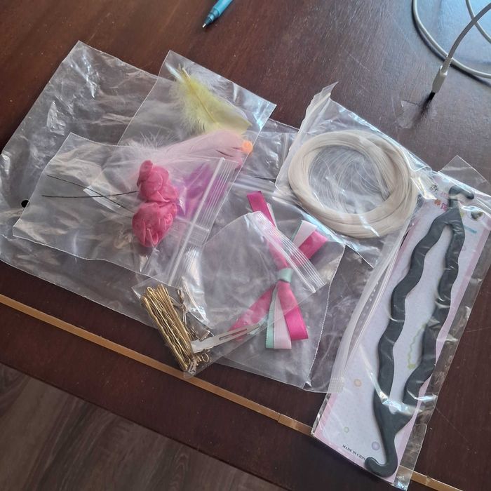 Навчальна голова/Манекен для перукарського мистецтва. Набір заколок