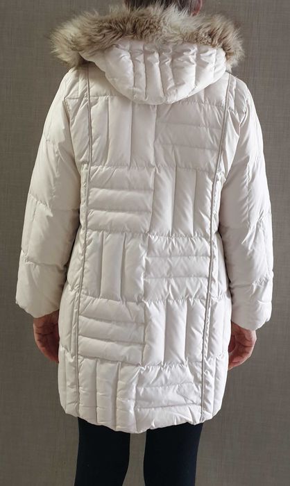 Пуховик жіночій PerUna