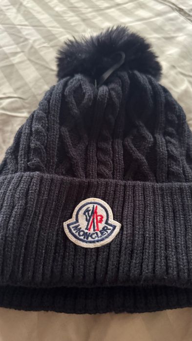 Zimowa czapka , fashion moncler