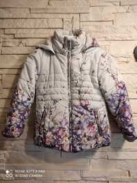 Pikowana kurtka zimowa w kwiaty firmy Mayoral 116 5-6 lat