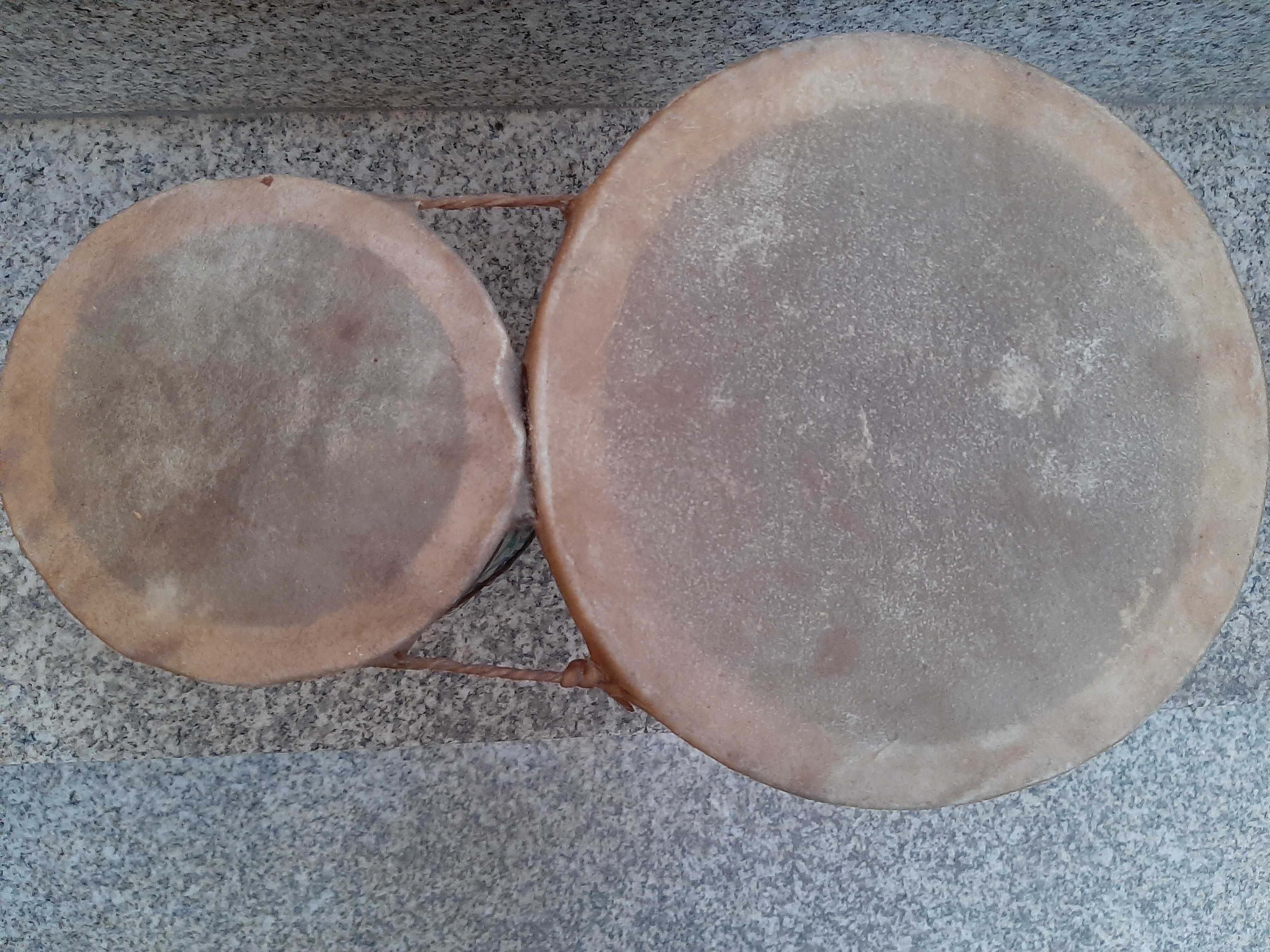 Djembé (tambor) duplo em cerâmica