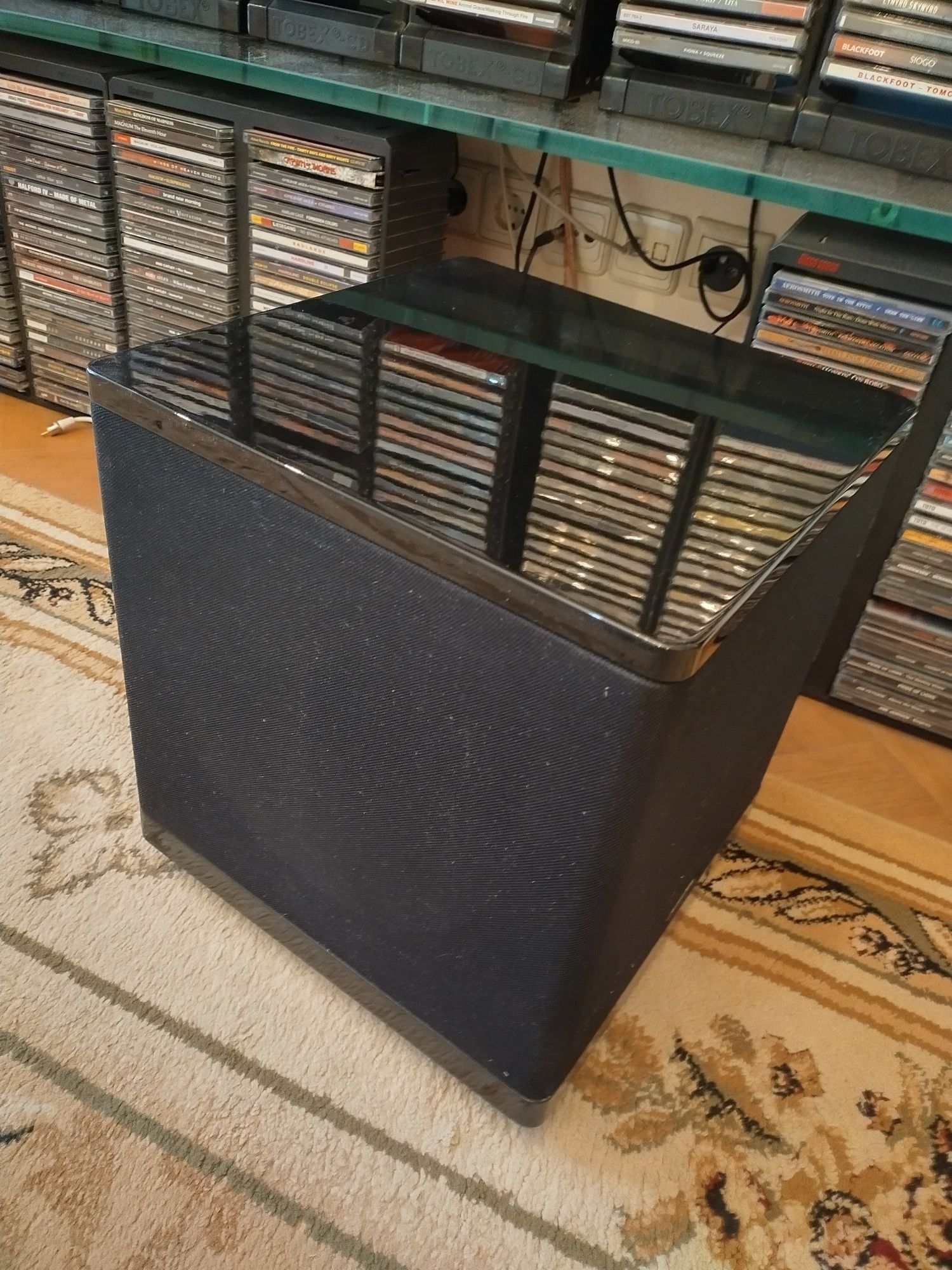 Сабвуфер активний DEFINITIVE TECHNOLOGY SuperCube2
