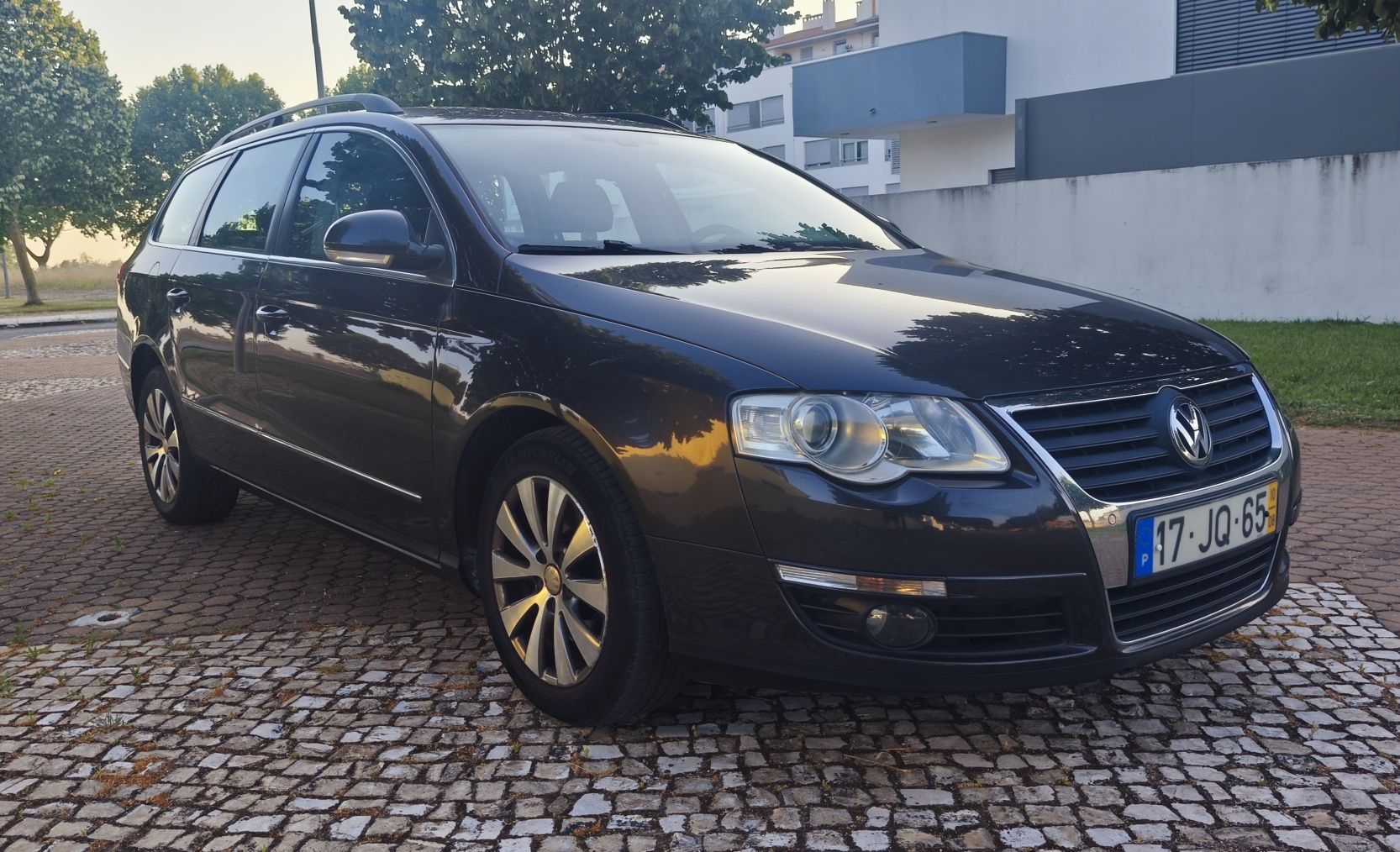 VW Passat de 2010 com (170 mil kms)