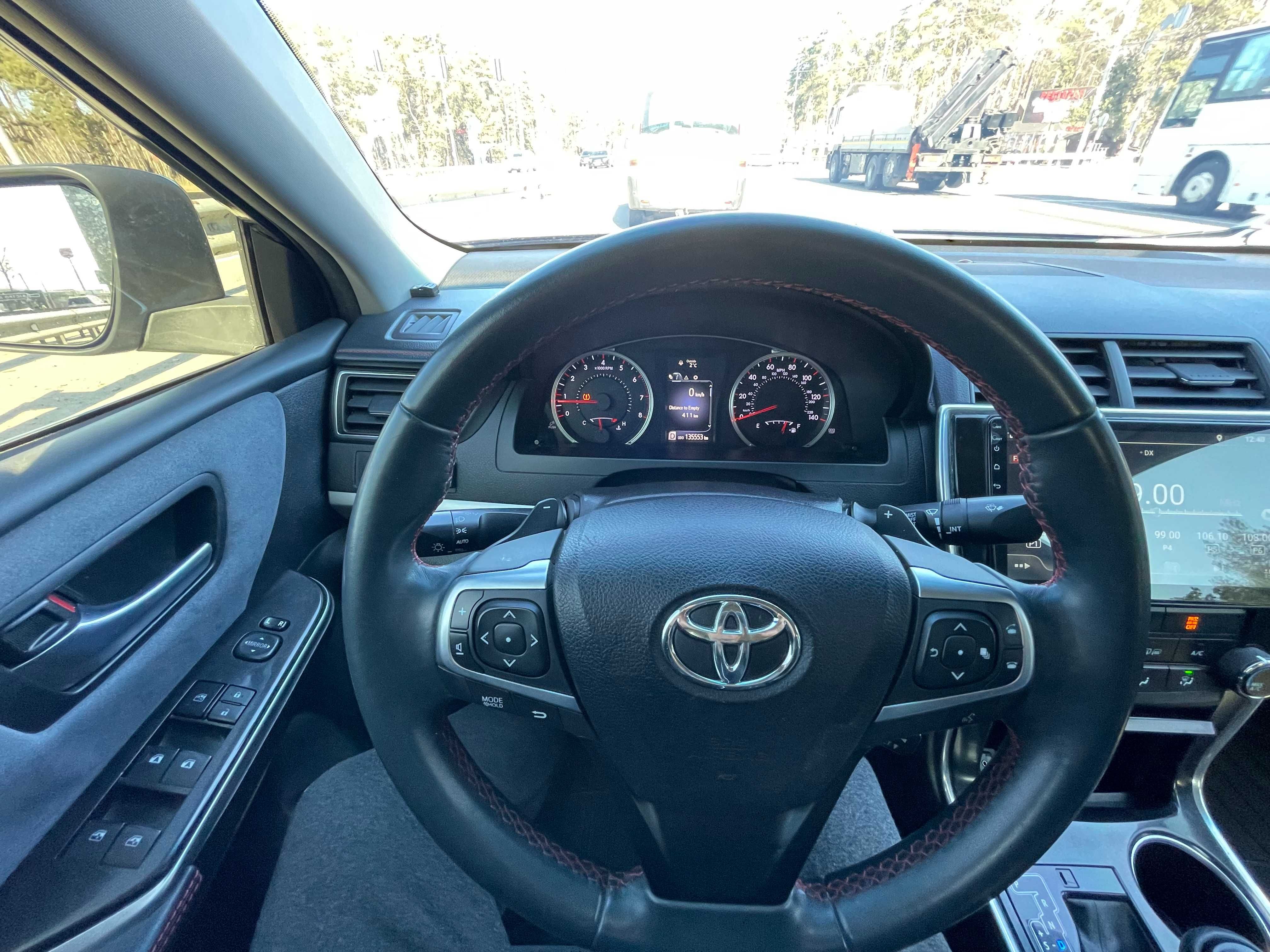 Toyota Camry 2015 VII покоління.