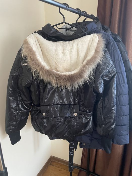 Зимова куртка розмір L
