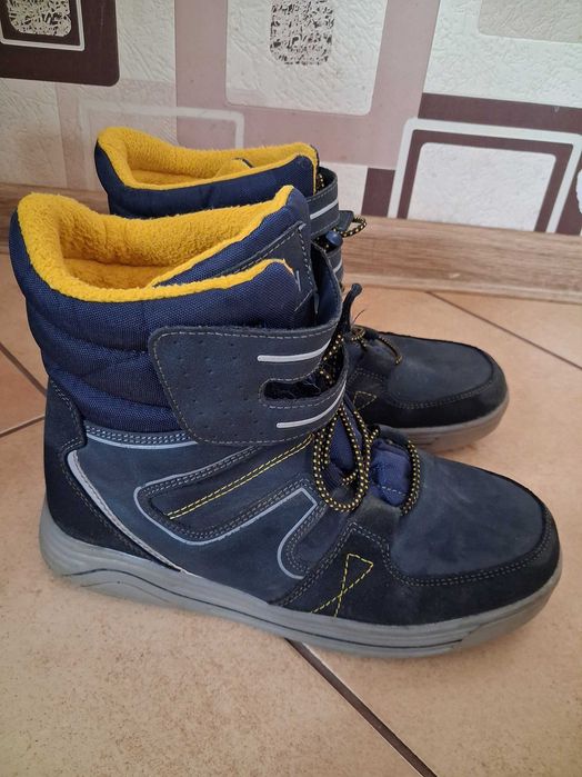 Kozaki śniegowce dla chłopca rozmiar 36