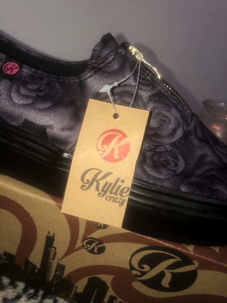 Sapatilha Kylie Crazy