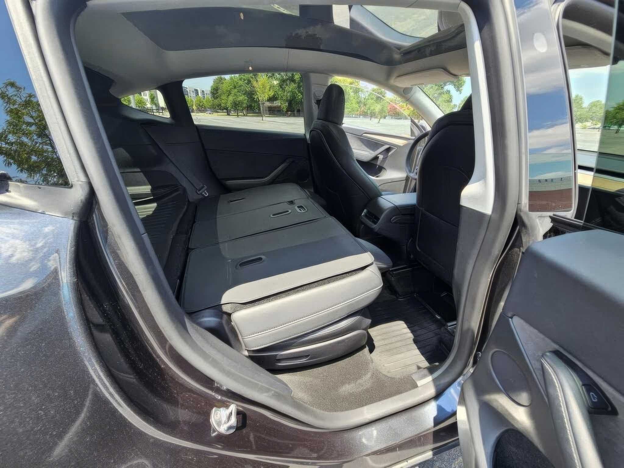 2025 Tesla Model Y Long Range AWD