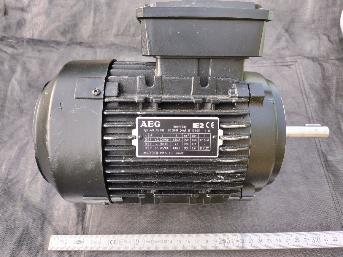 Silnik elektryczny AEG 1.1KW Motoreduktor Lenze