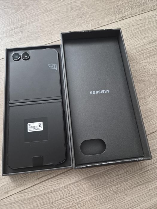 Samsung Z Flip 7 FE