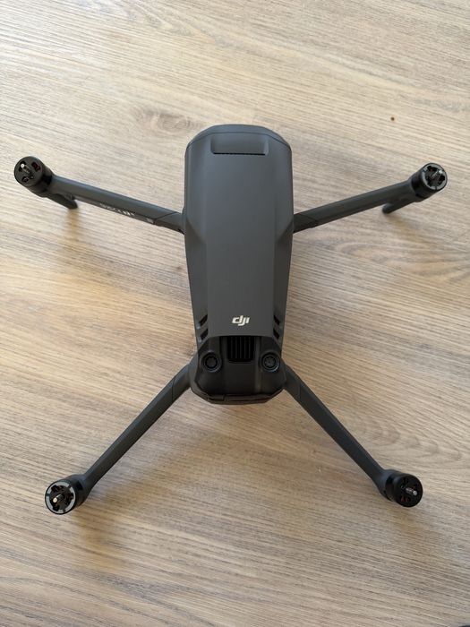 Дрон Mavic 3 Pro