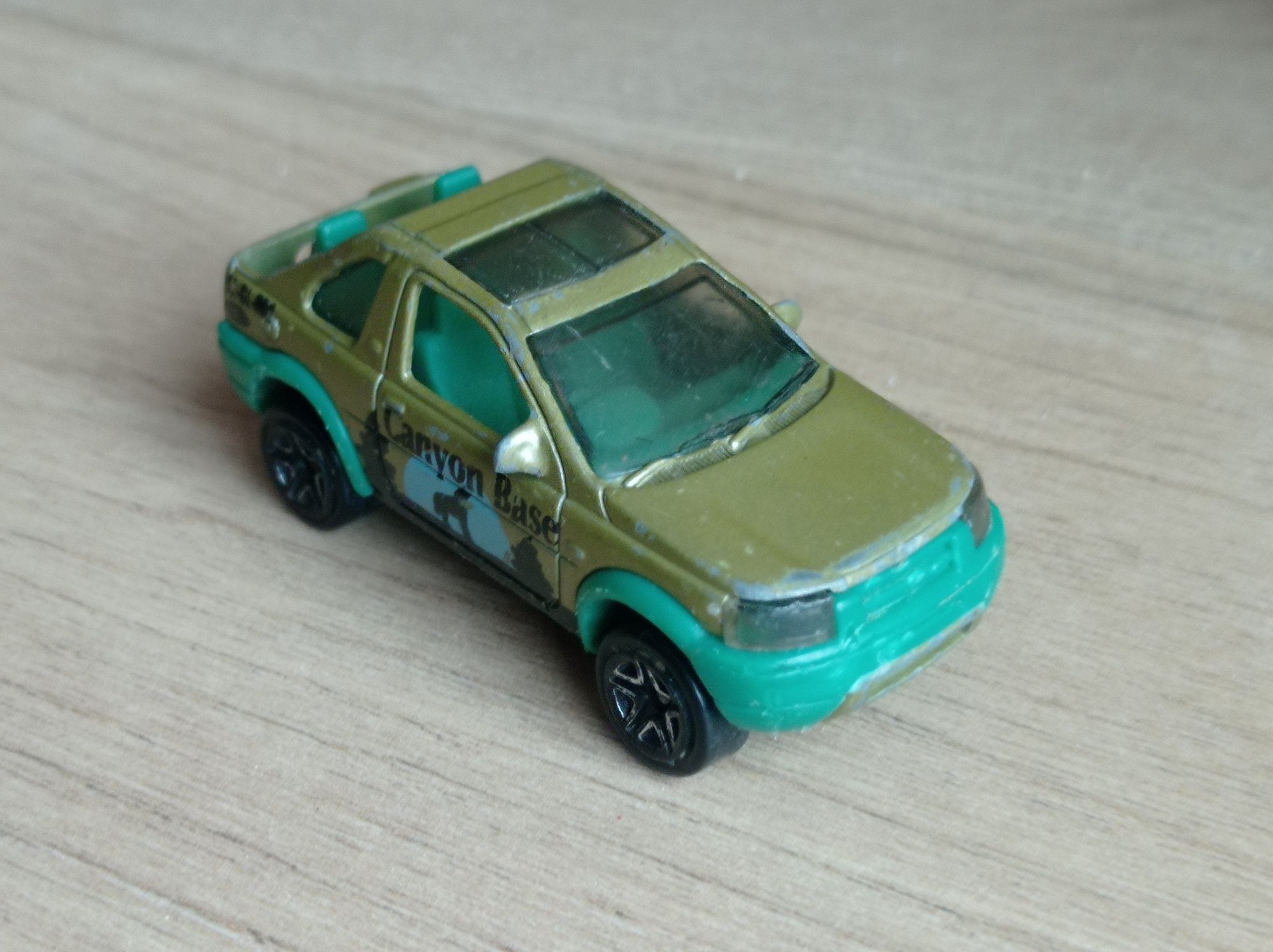 Model samochodu Land Rover Freelander matchbox 1:64