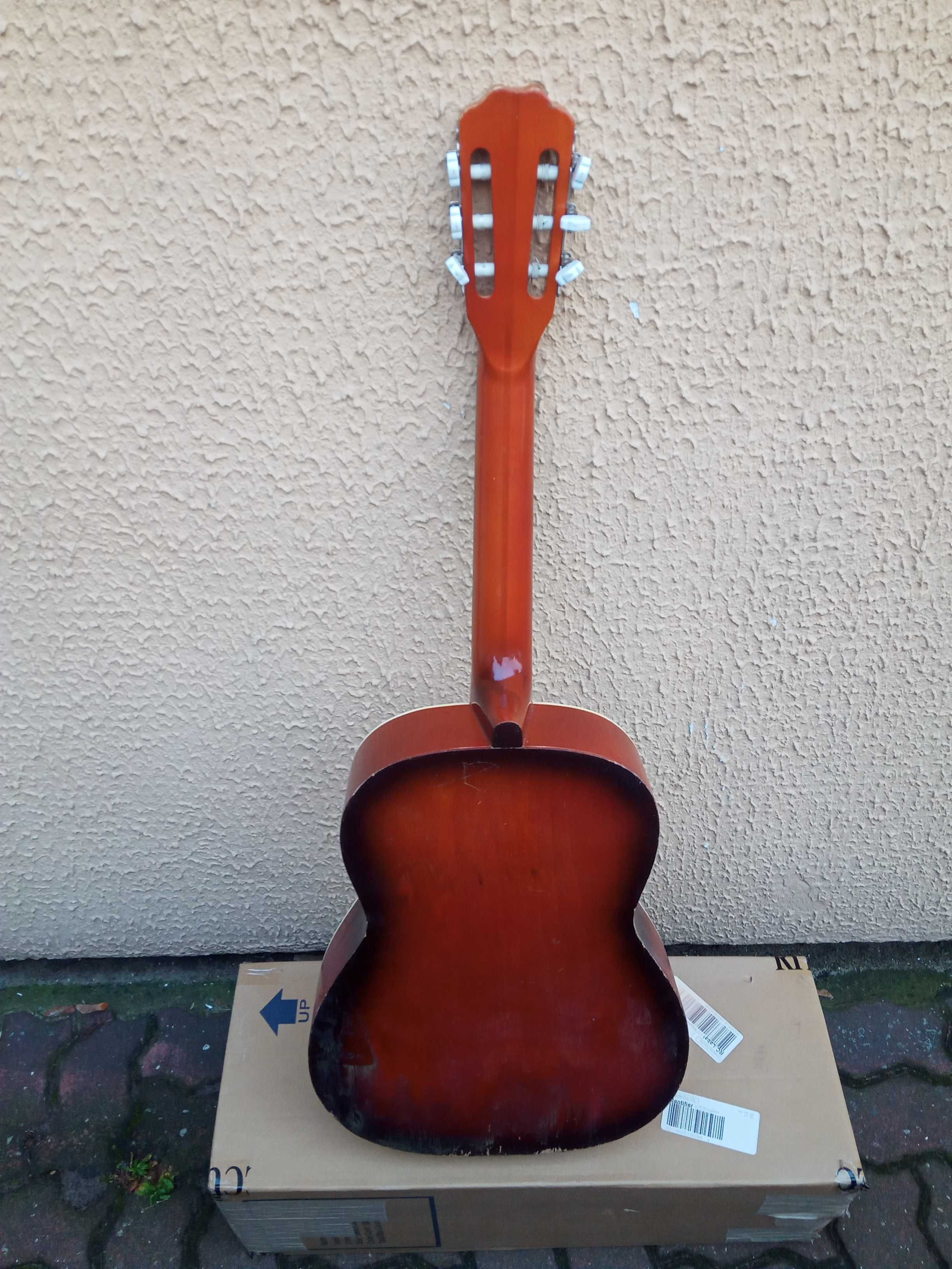 GITARA Klasyczna