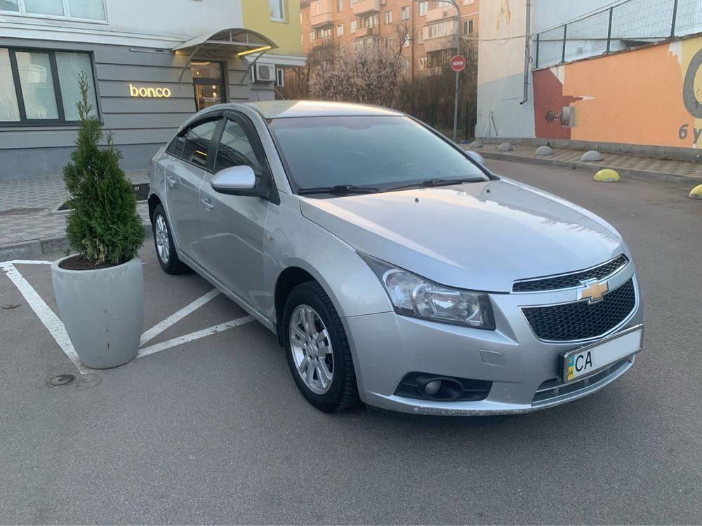 Chevrolet Cruze 2010 2.0 турбодизель