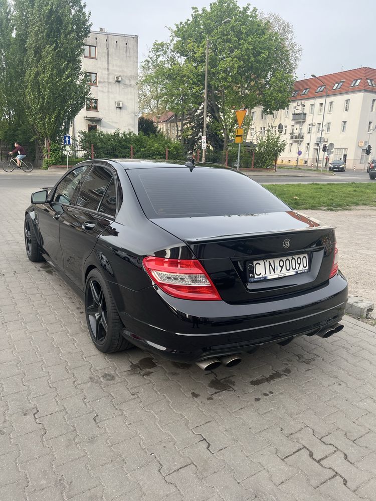 Mercedes C63 AMG