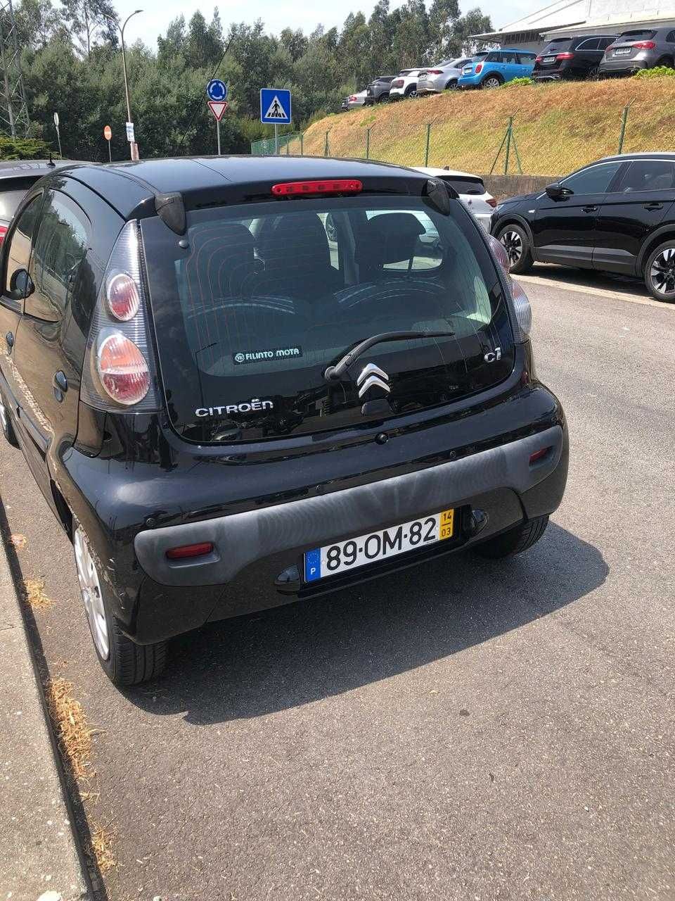 Citroen C1 - ano 2014, automático, ar condicionado, vidros elétricos.