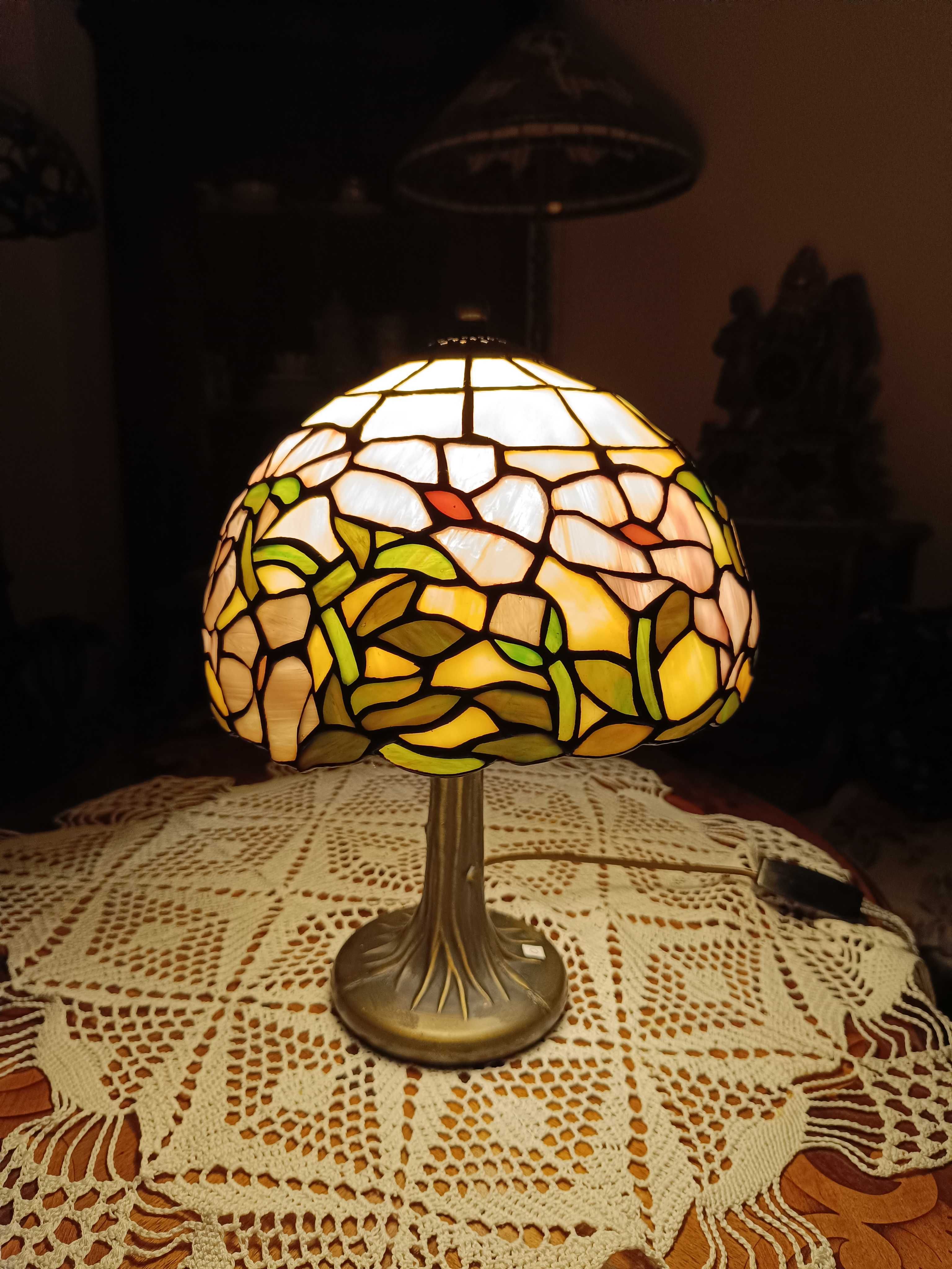 Lampa ,,Tiffany",  witrażowa , nocna , dekoracyjna   Kwiaty