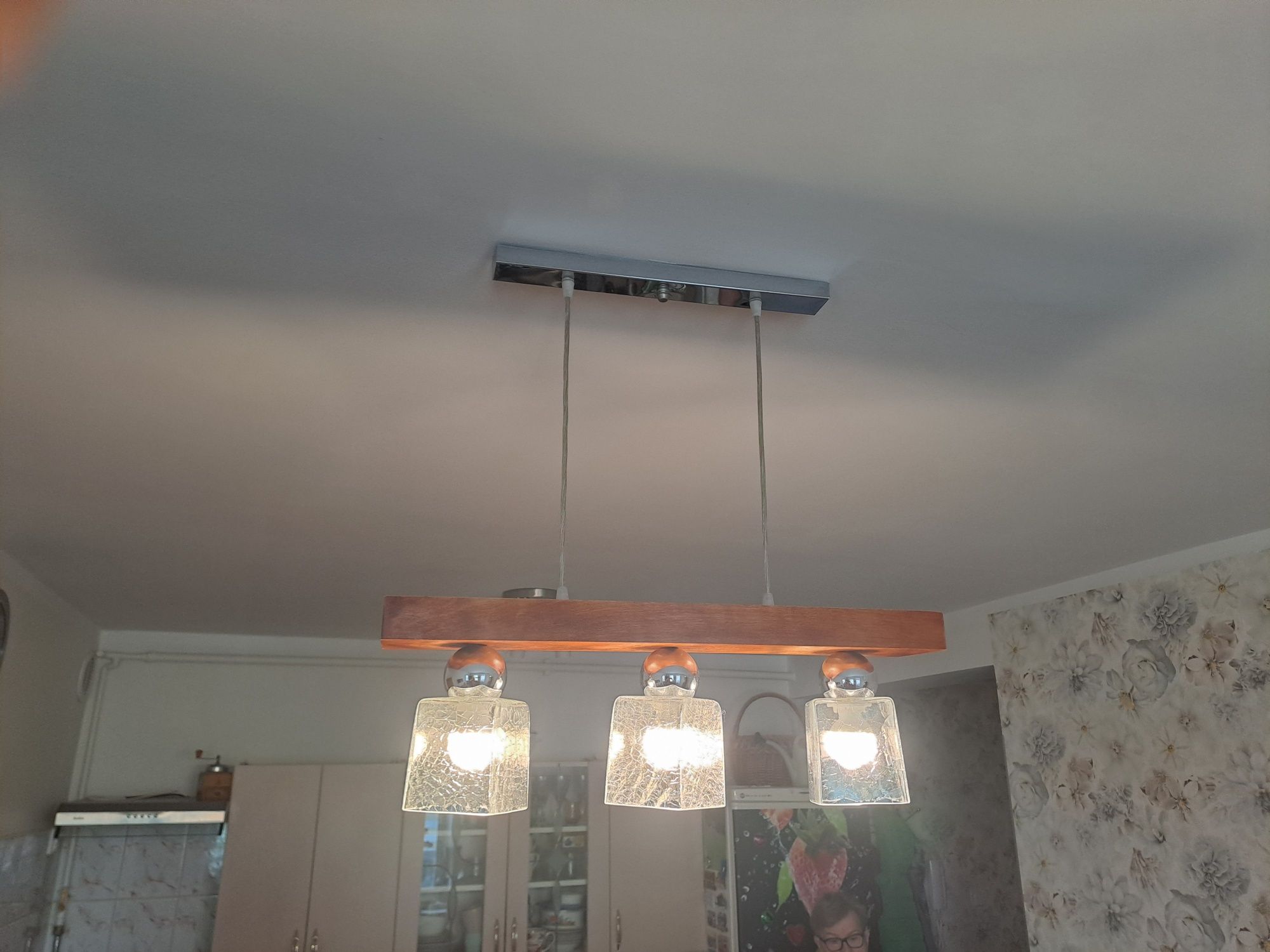 Żyrandol lampa wisząca.