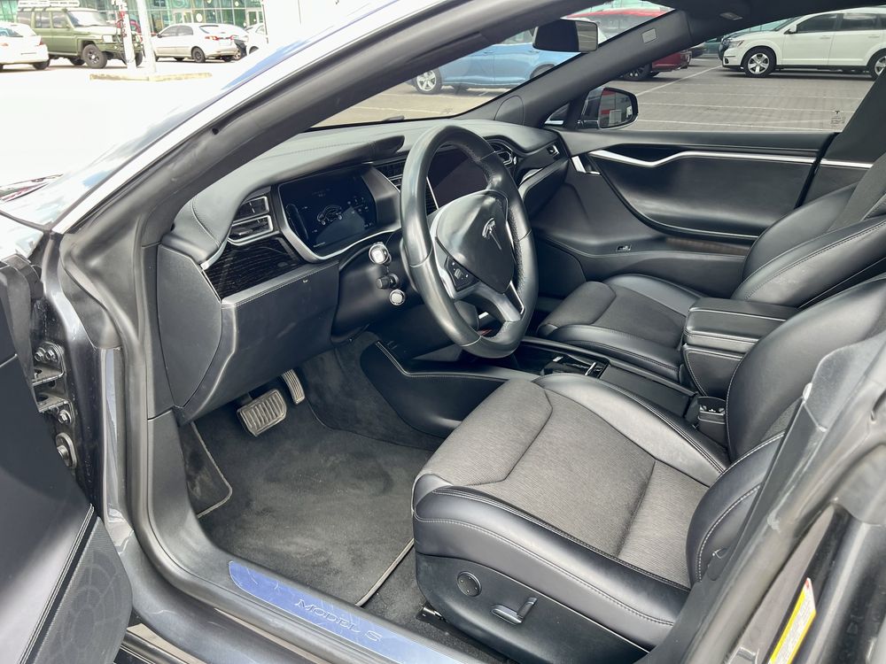Tesla Model S 75d 2017