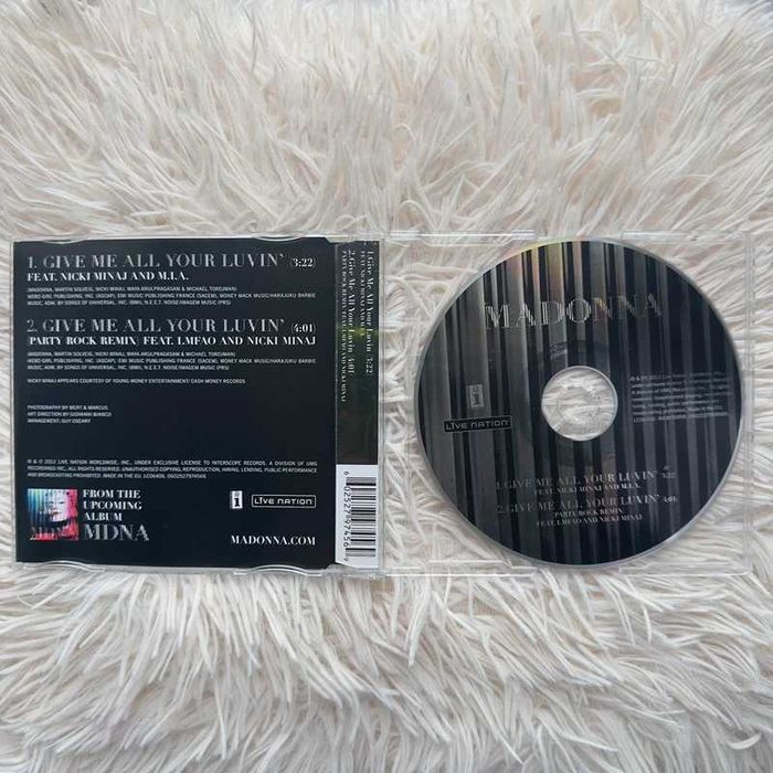 Singiel CD Madonna Give me all your luvin