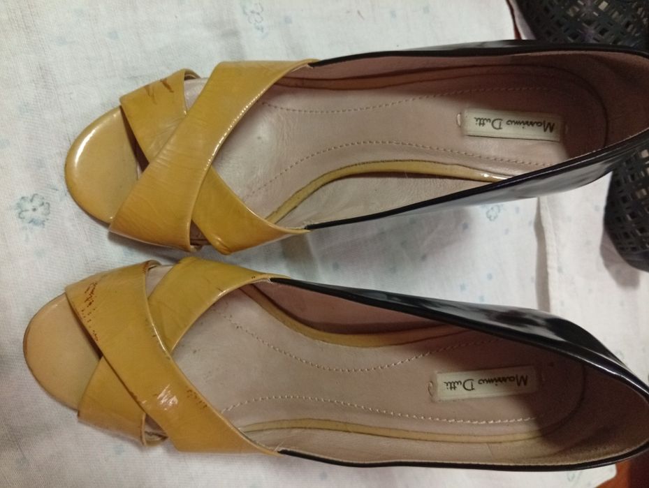 Sapatos/Sandália da Massimo Dutti.