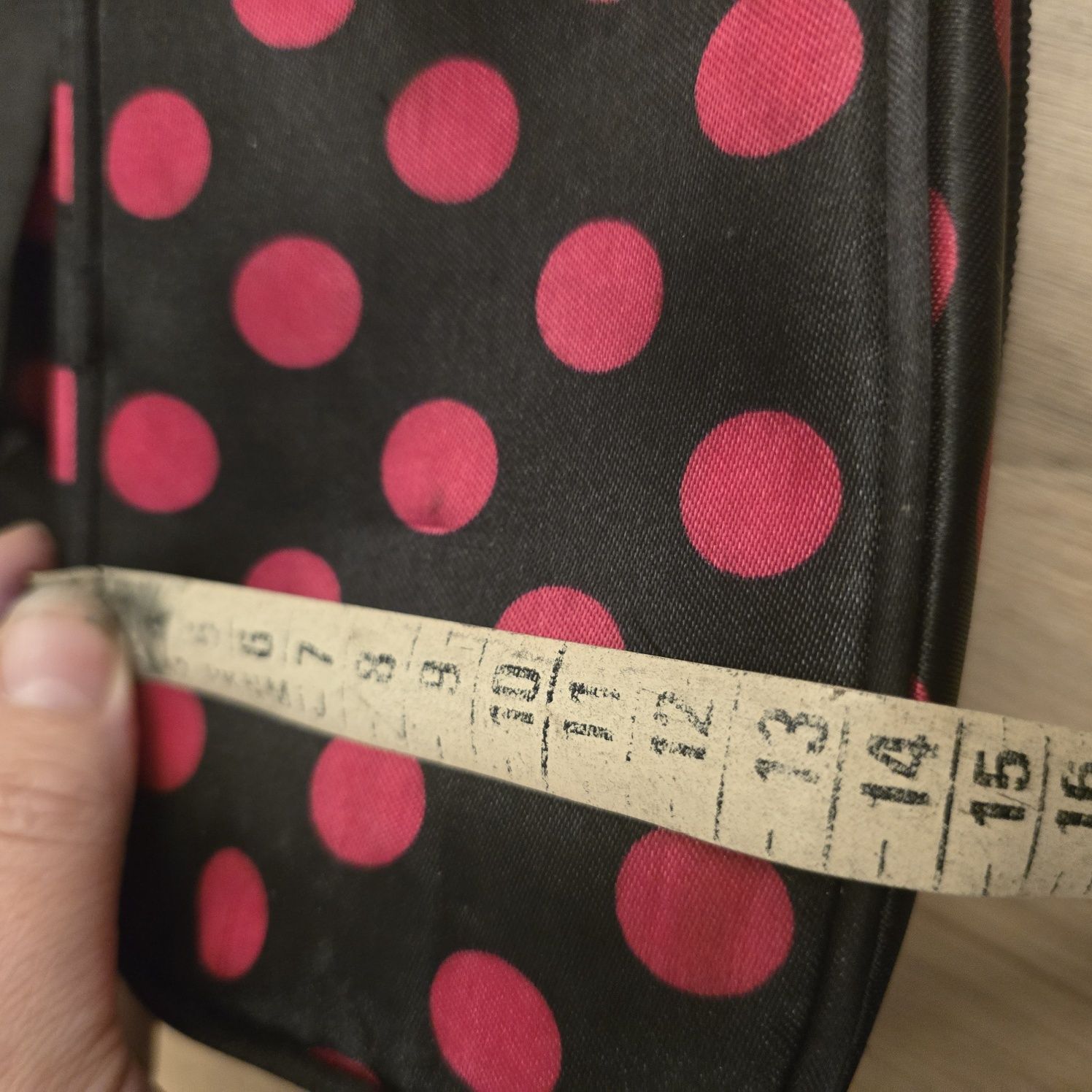 Używana kosmetyczka mini kuferek