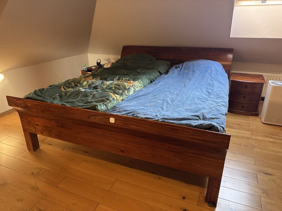 Łóżko na materac 180x200 drewno egzotyczne