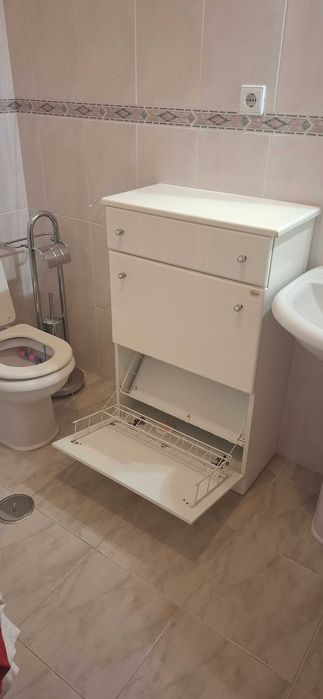 Sapateira Casa de Banho