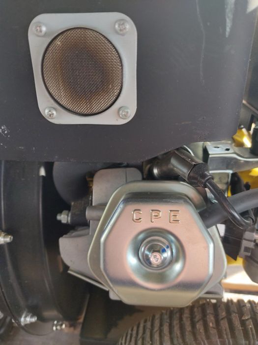 Дробилка для гілок Champion торг