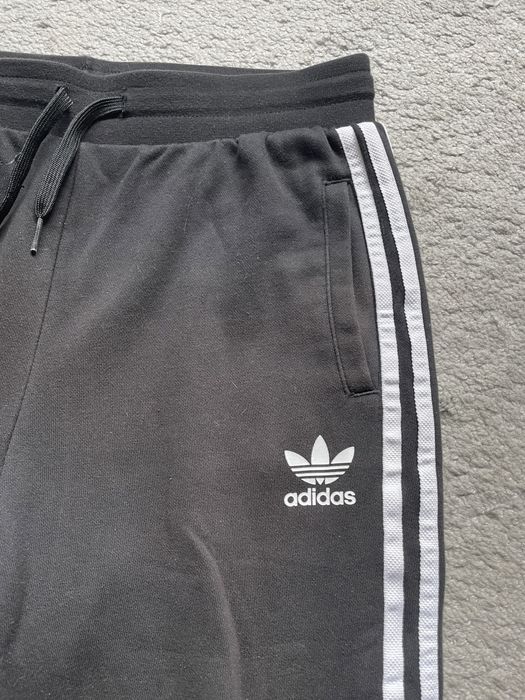 Adidas spodnie dresowe czarne bawełniane 164