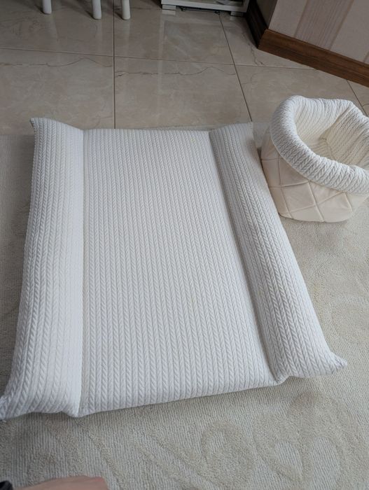 пеленатор з кошиком