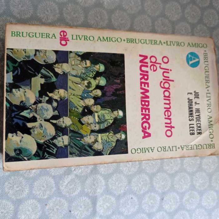 vendo livro O julgamento de Nuremberga