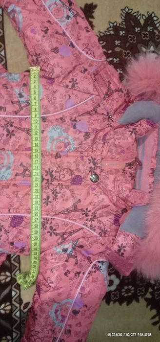 Продам зимнюю куртку на девочку