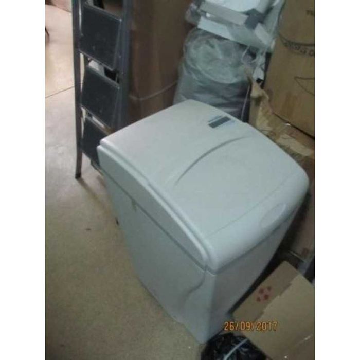 Корпус ватербосс 900 , б/у. Состояние хорошее. солевой танк на 70л.