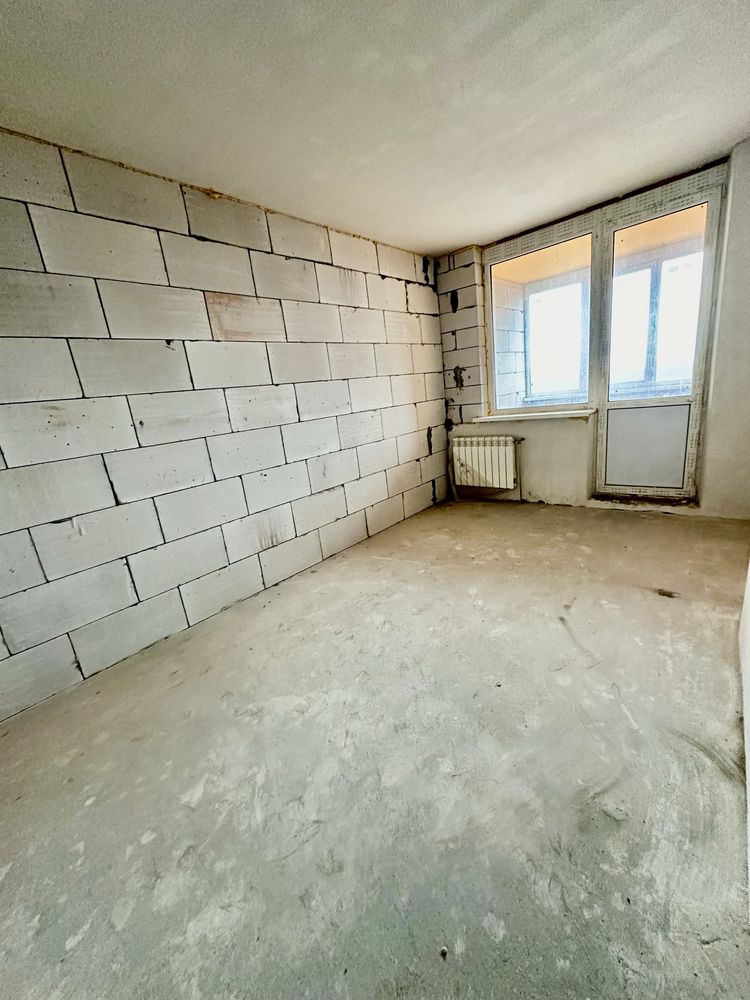 Продам 5-комнатную 2х уровневую квартиру 200м кв Кодратюка 5 Киев