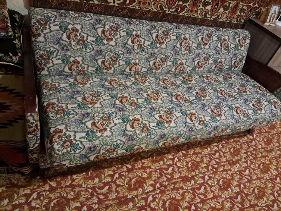 Диван в хорошем состоянии