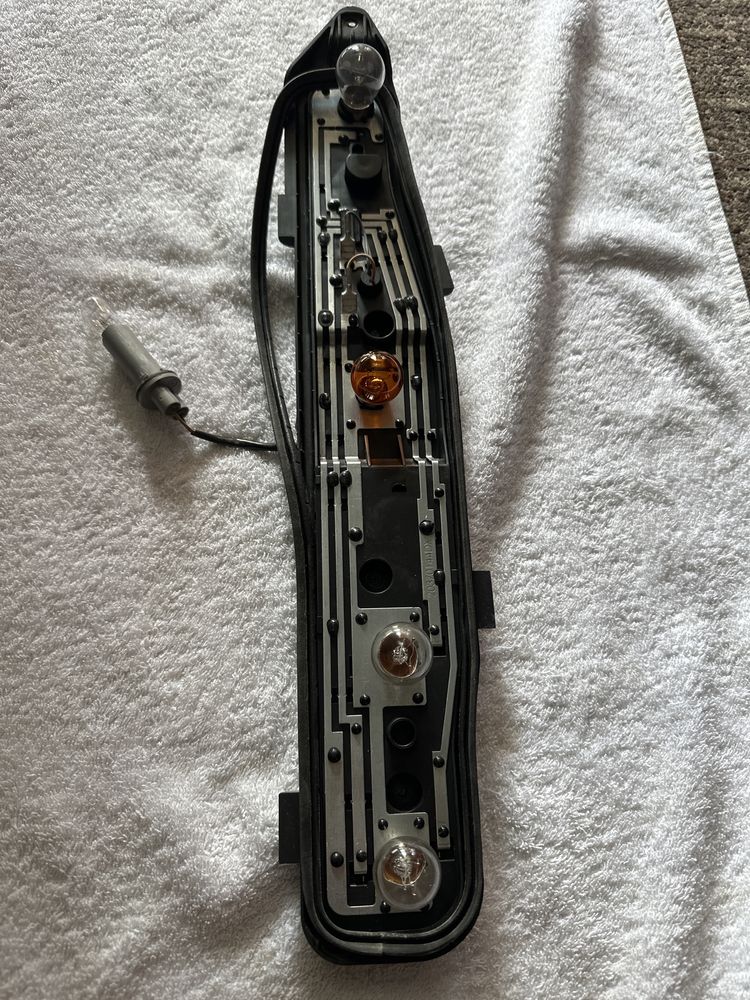 Listwa elektryczna do lampy ty prawy Doblo/Combo