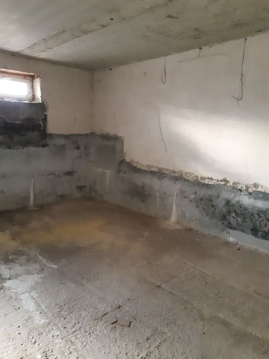 Терміновий продаж напівцокольного приміщення заг. площею 116 м кв.