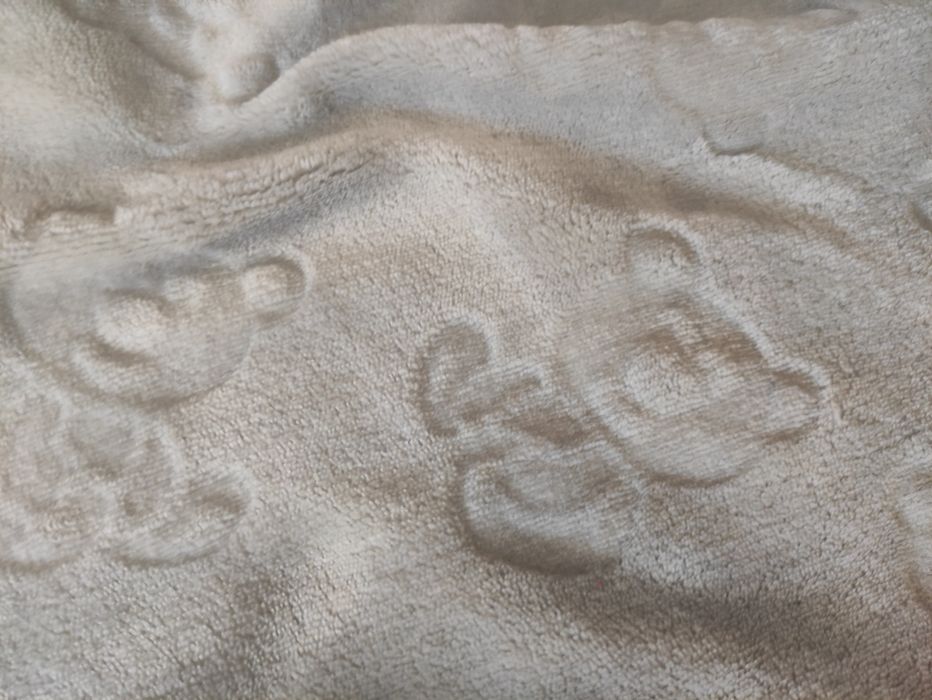 Szary kocyk niemowlęcy