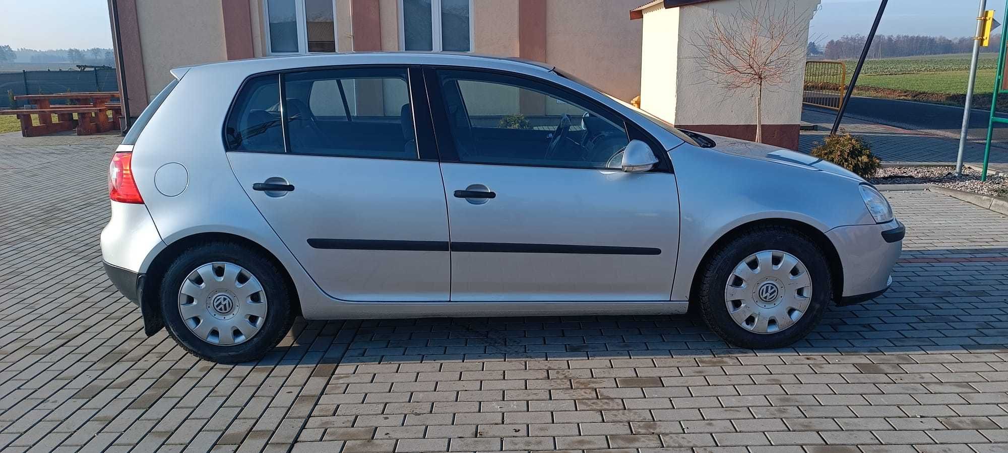 Sprzedam VW Volkswagen Golf V 1.6 Fsi 16V opłaty do września