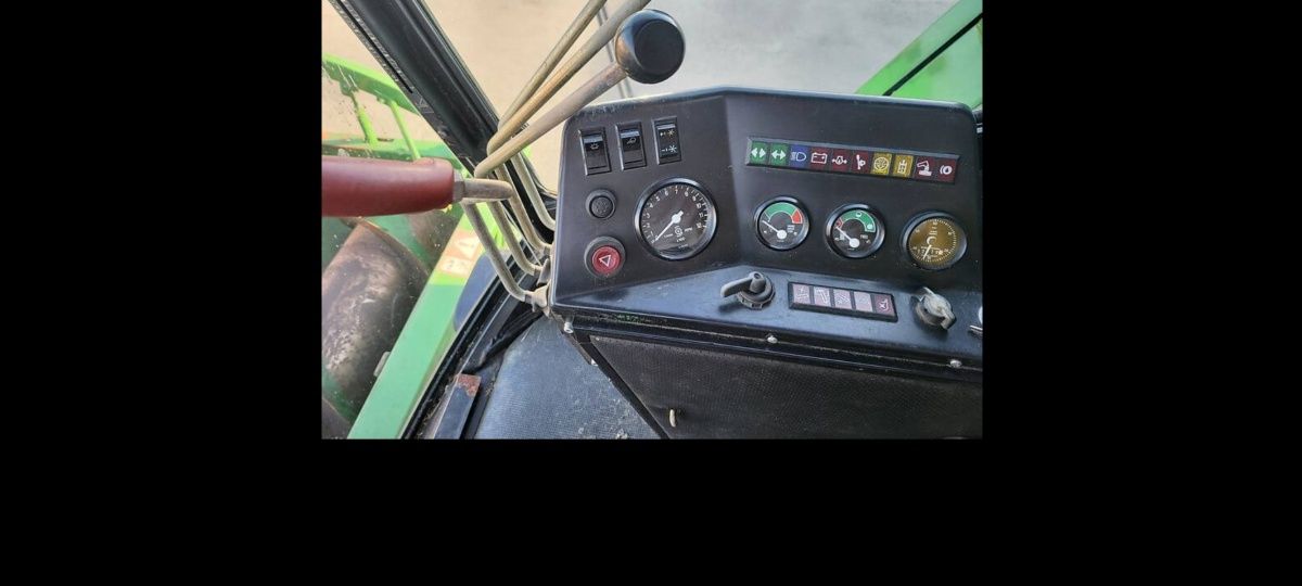 Комбайн JOHN DEERE 1052