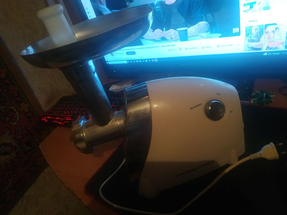 Продам электромясорубку из Германии