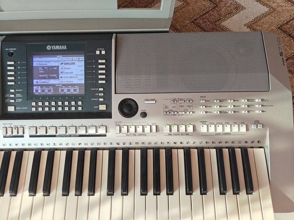 Синтезатор Yamaha PSR-S710