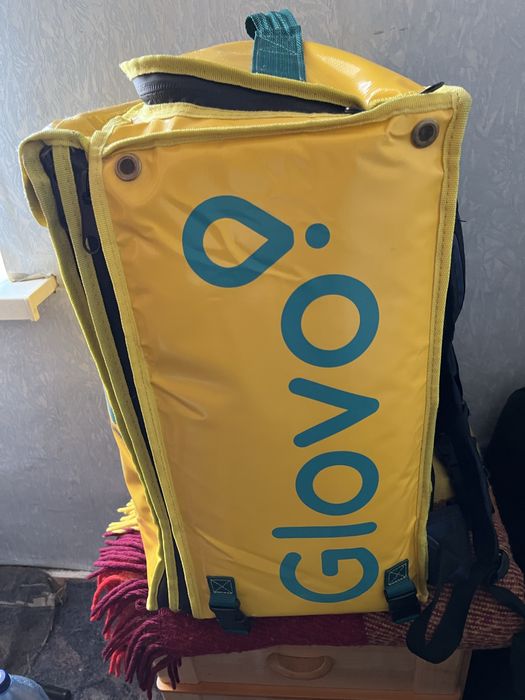Рюкзак Glovo.