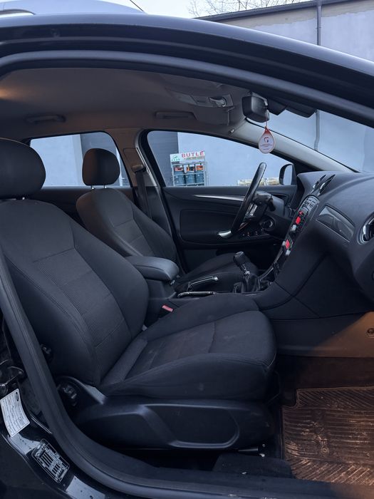 Mondeo 2.0TDCI 140 km 6 biegów Convers +