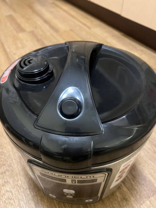 Grunhelm MC-218C Мультиварка