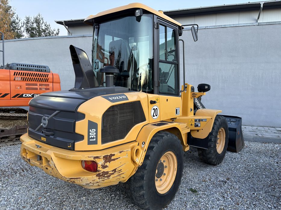 Volvo L30 plus waga l35 komatsu wa80 cat908 terex tl 80