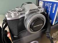 Olympus OM-D E-M10 Mark III
