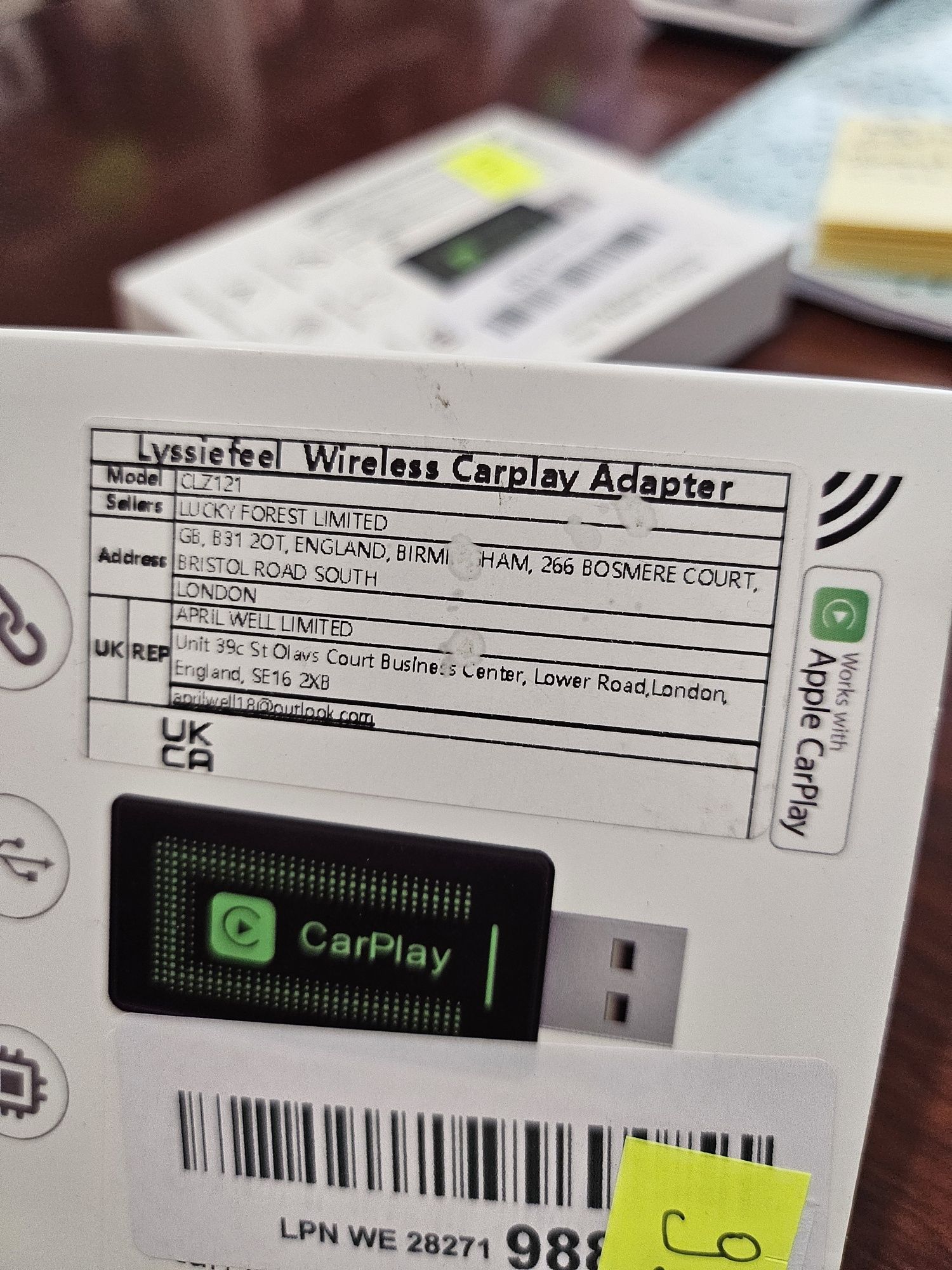 Bezprzewodowy adapter Lyssiefeel Wireless CarPlay