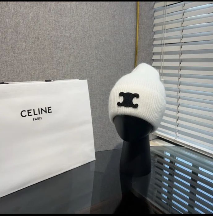 Жіноча шапка зимова miu miu